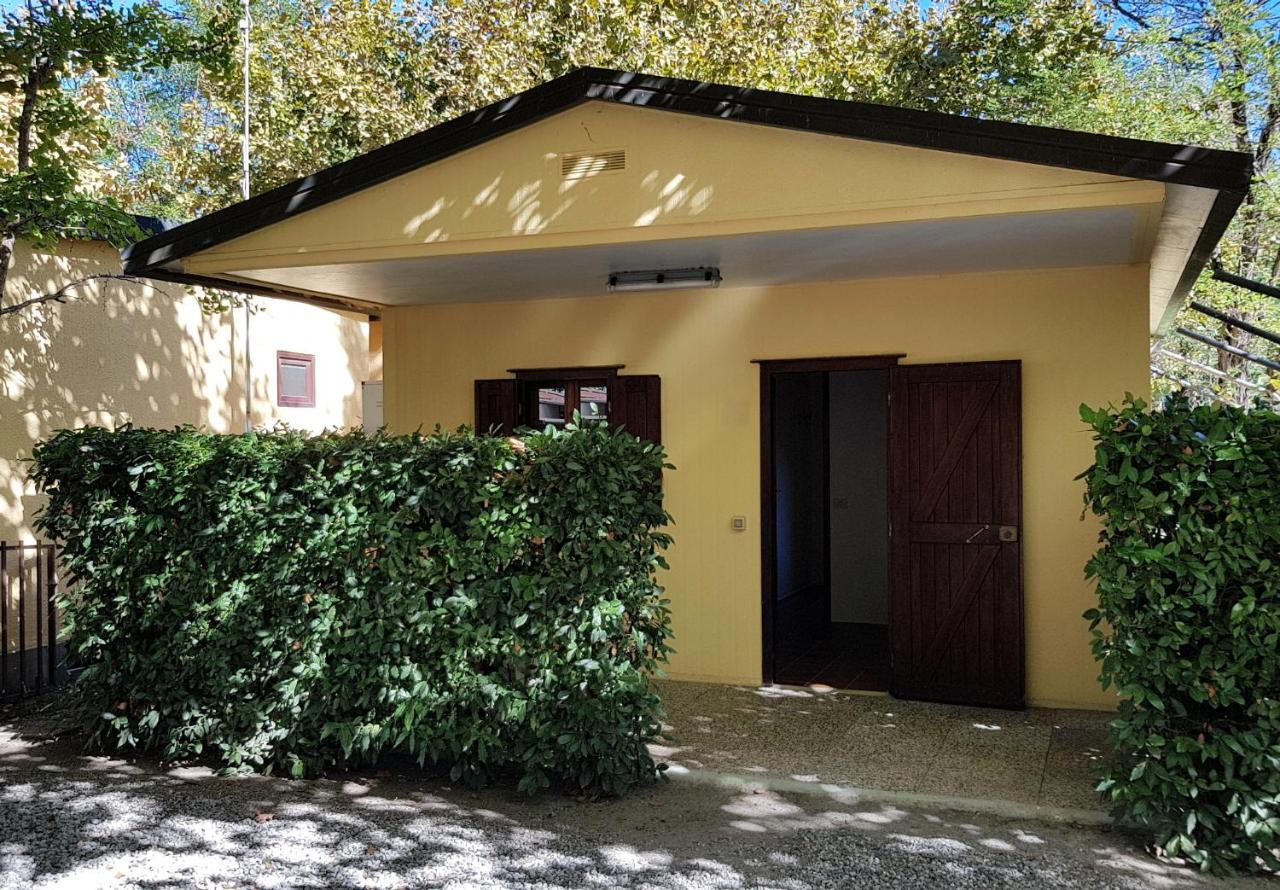 Camping Luna Hotel Marina di Massa Exterior foto